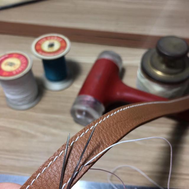 怎么看是不是真皮包,包包怎样看是真皮还是皮革