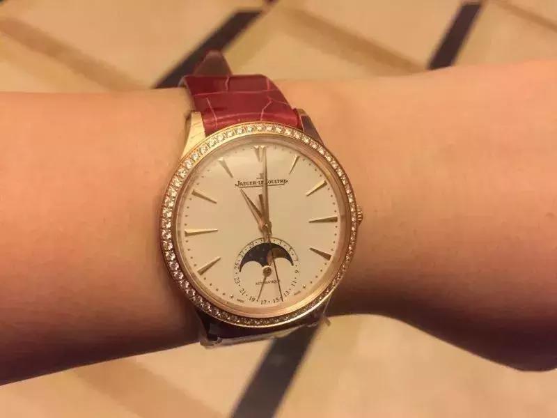 戴表和不戴表的对比照,男生戴表和不戴表有什么区别