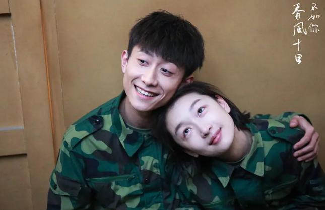 井柏然周冬雨马思纯,马思纯周冬雨七月与安生视频