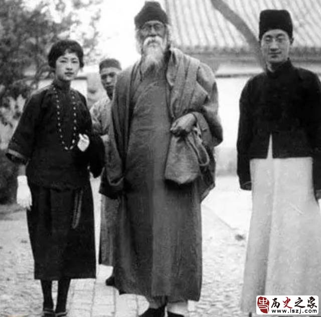 霍金本拉登高清壁纸,站着的霍金的照片