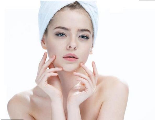 面霜和日霜有什么区别,日霜和面霜有啥区别呢怎么用