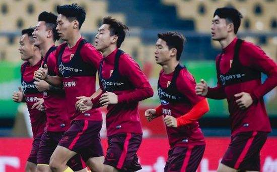 中国杯国足捍卫主场,中国杯国足对冰岛视频