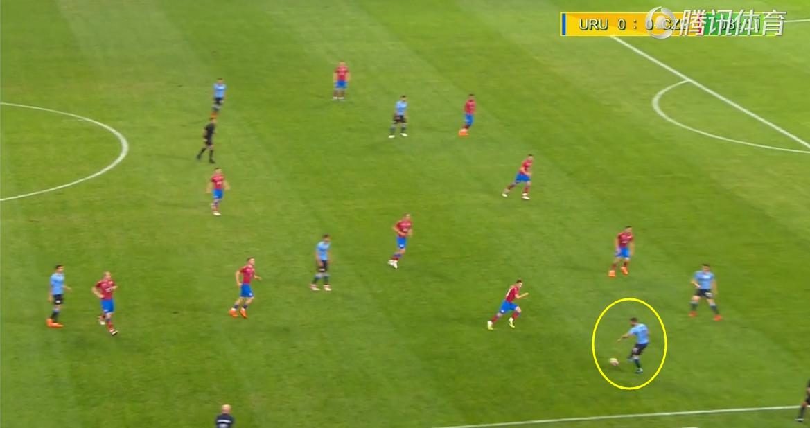 中国杯上倒钩的新疆球员,卡瓦尼单刀弧线球