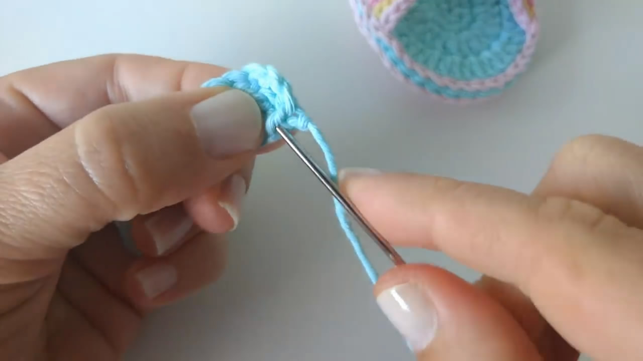 最新钩织婴儿鞋全教程,钩编织婴儿鞋教程全过程