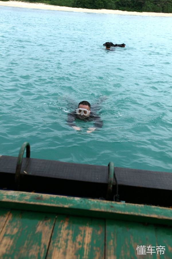 三亚东岛豪华游艇一日游,三亚东岛海鲜