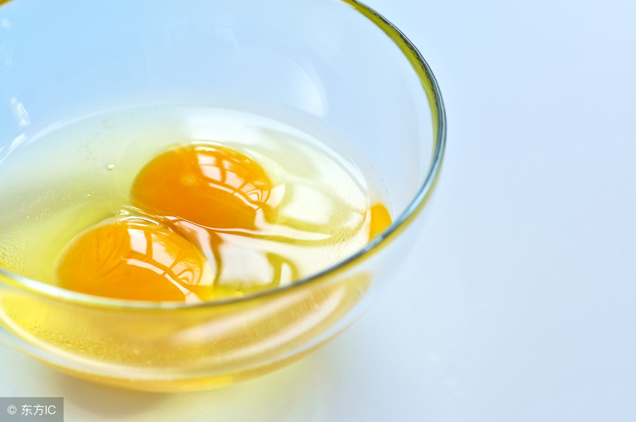 伤寒感冒咳嗽可以吃鸡蛋吗,感冒咳嗽的煎鸡蛋用白糖还是红糖