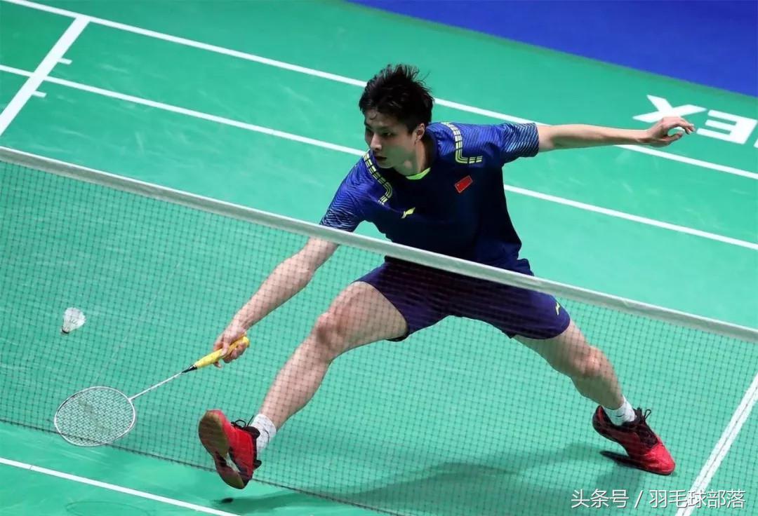 羽毛球如何提高反应速度,如何快速提高羽毛球技巧视频