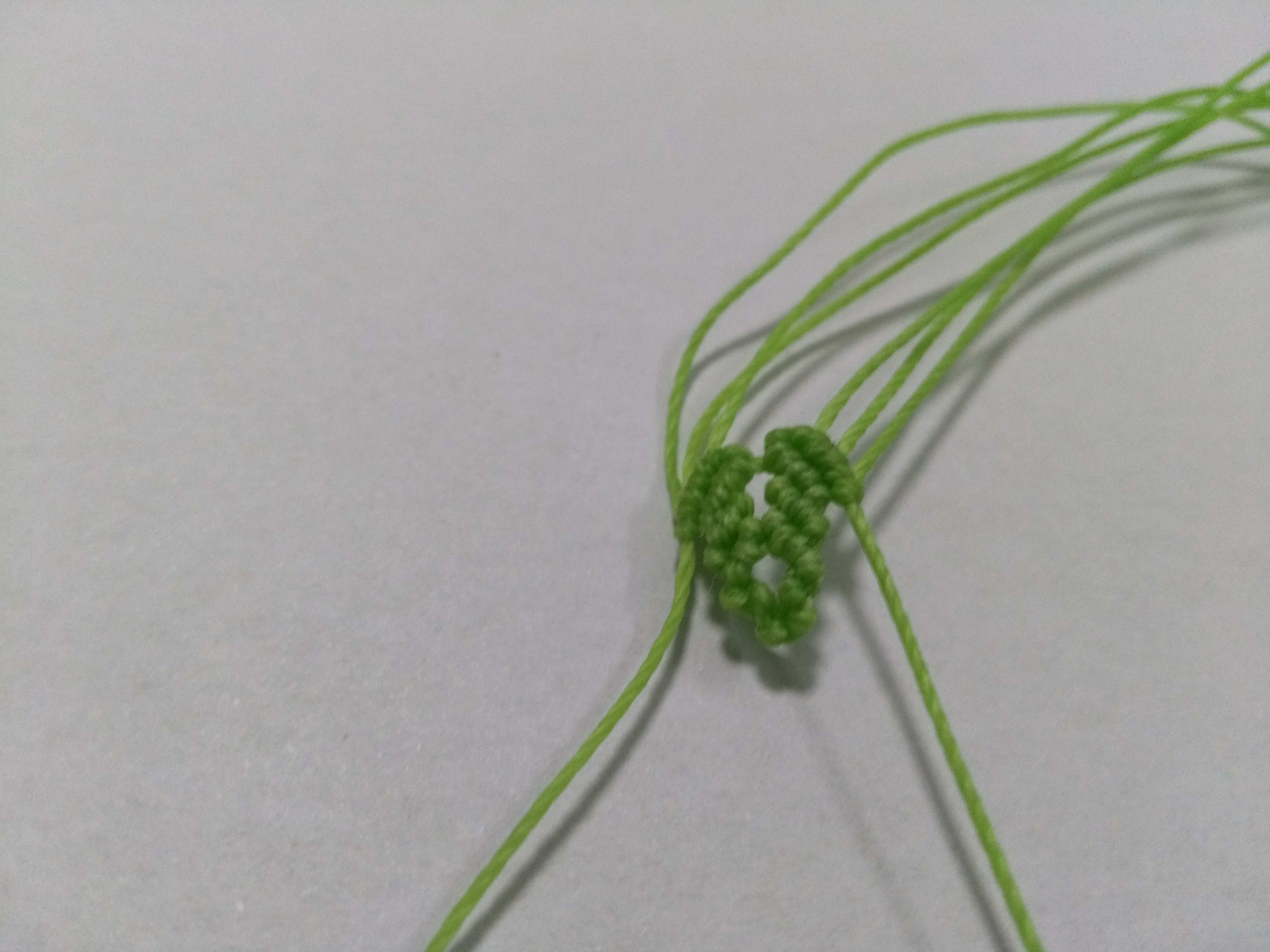 玛瑙豆子编手机吊坠法教程,玉豌豆吊坠怎么编绳