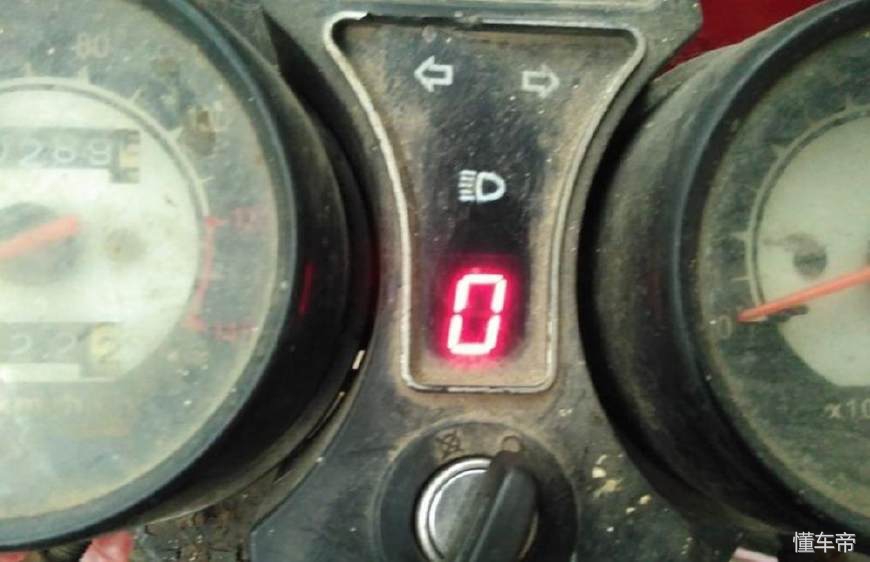 摩托车放置一会不好打火,摩托车放置时间久了怎么能启动