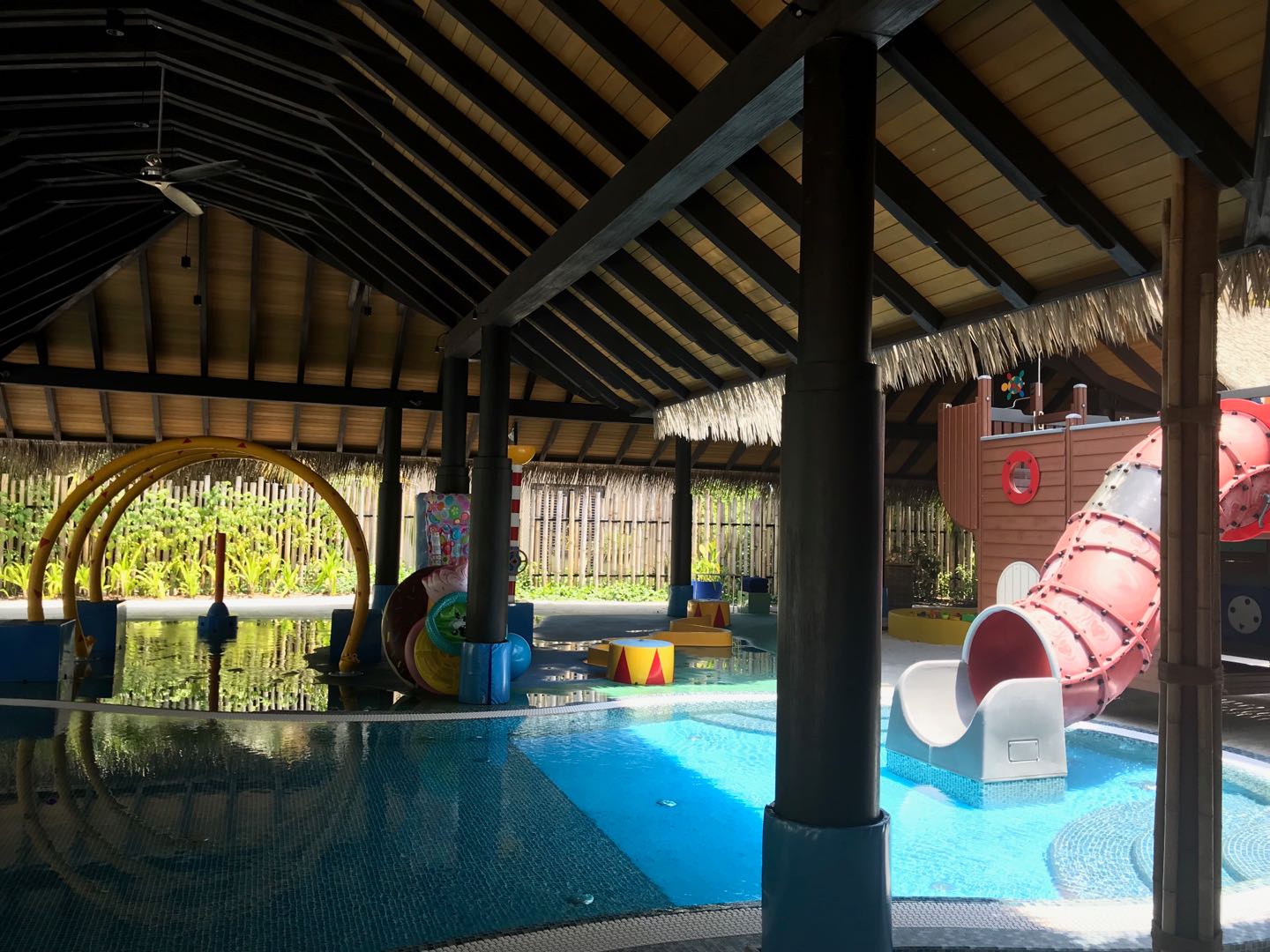 马尔代夫过渡酒店推荐,马尔代夫两大两小酒店推荐