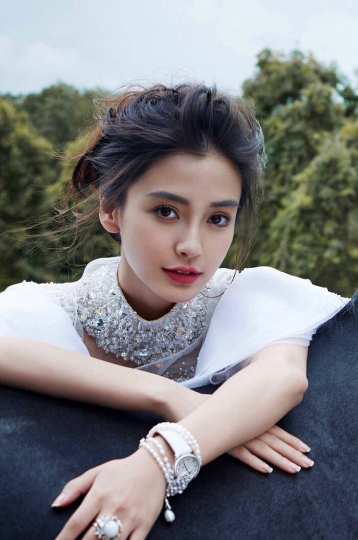 明星彩妆红唇妆容教程,明星妆唇妆