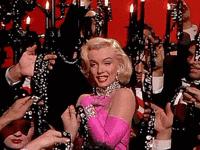 女人应该买钻戒吗,女人该不该买个钻戒呢