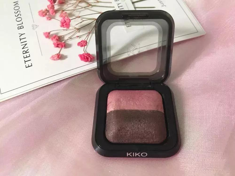 贫民窟女孩眼影拼多多买,新手美妆推荐好物平价