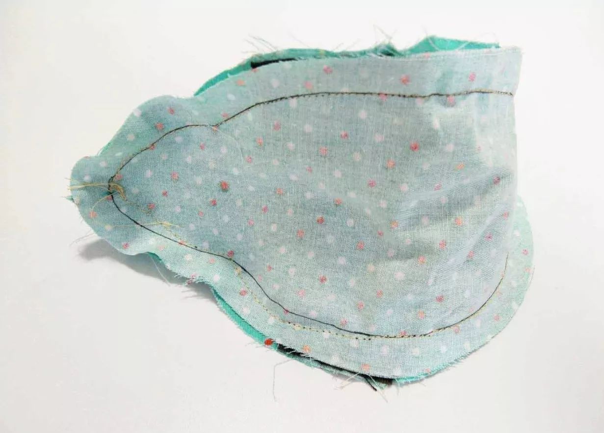 做狗狗玩偶的教程,怎么样用狗狗的毛做一个小型玩偶