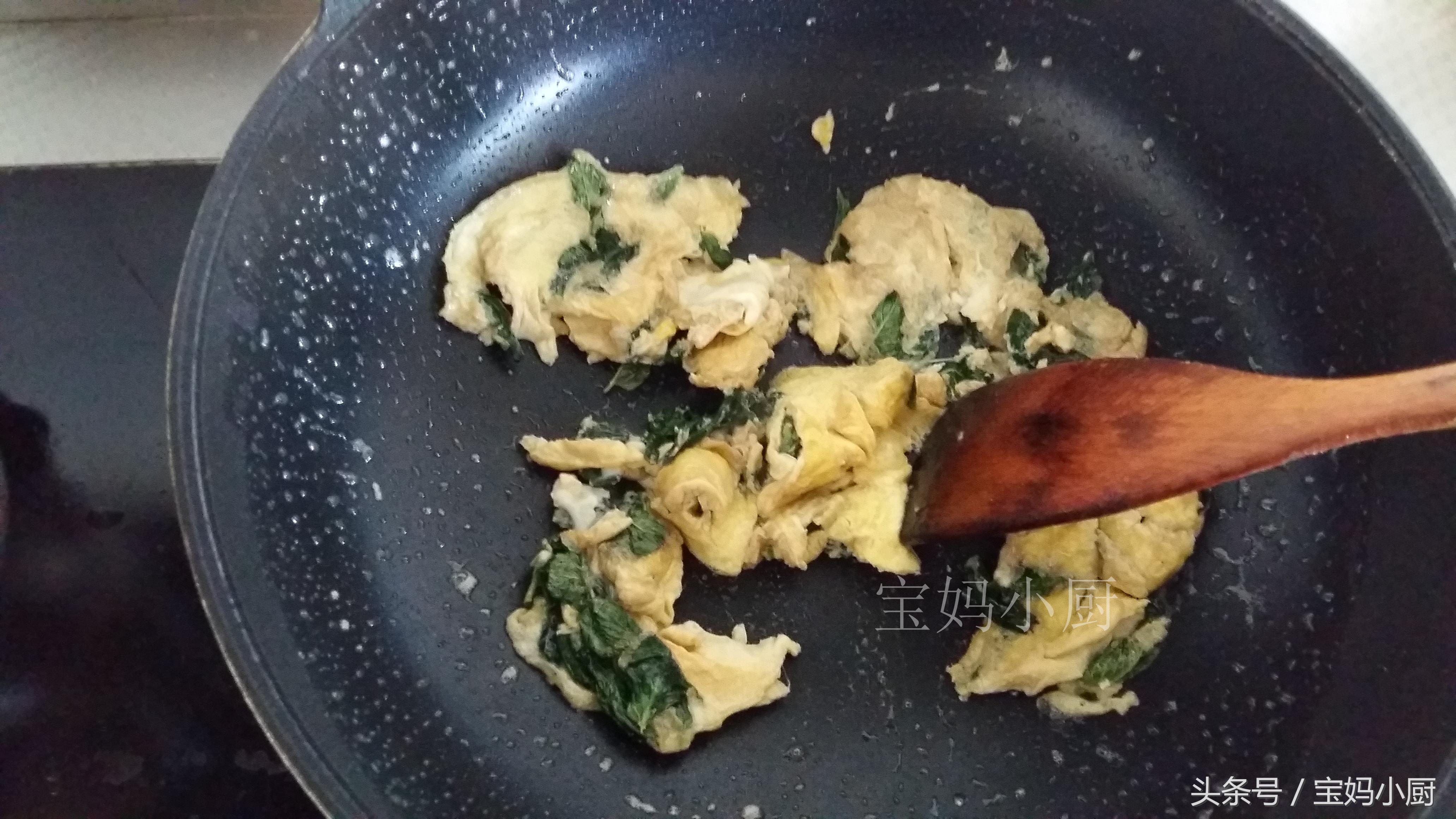 这叶子错过真亏，家家都有你却不知道！能缓解感冒，治烫伤尤其棒