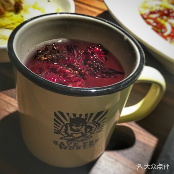 谨遵这家店的“约定”：好好吃鱼，不玩手机