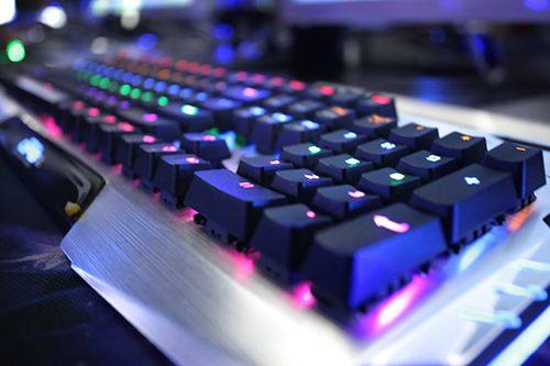 如何用电脑玩王者荣耀,怎样用电脑玩王者荣耀