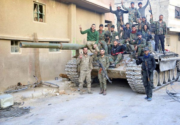 东古塔大战，叙利亚民主军为何按兵不动？美军坦克已抵达约旦