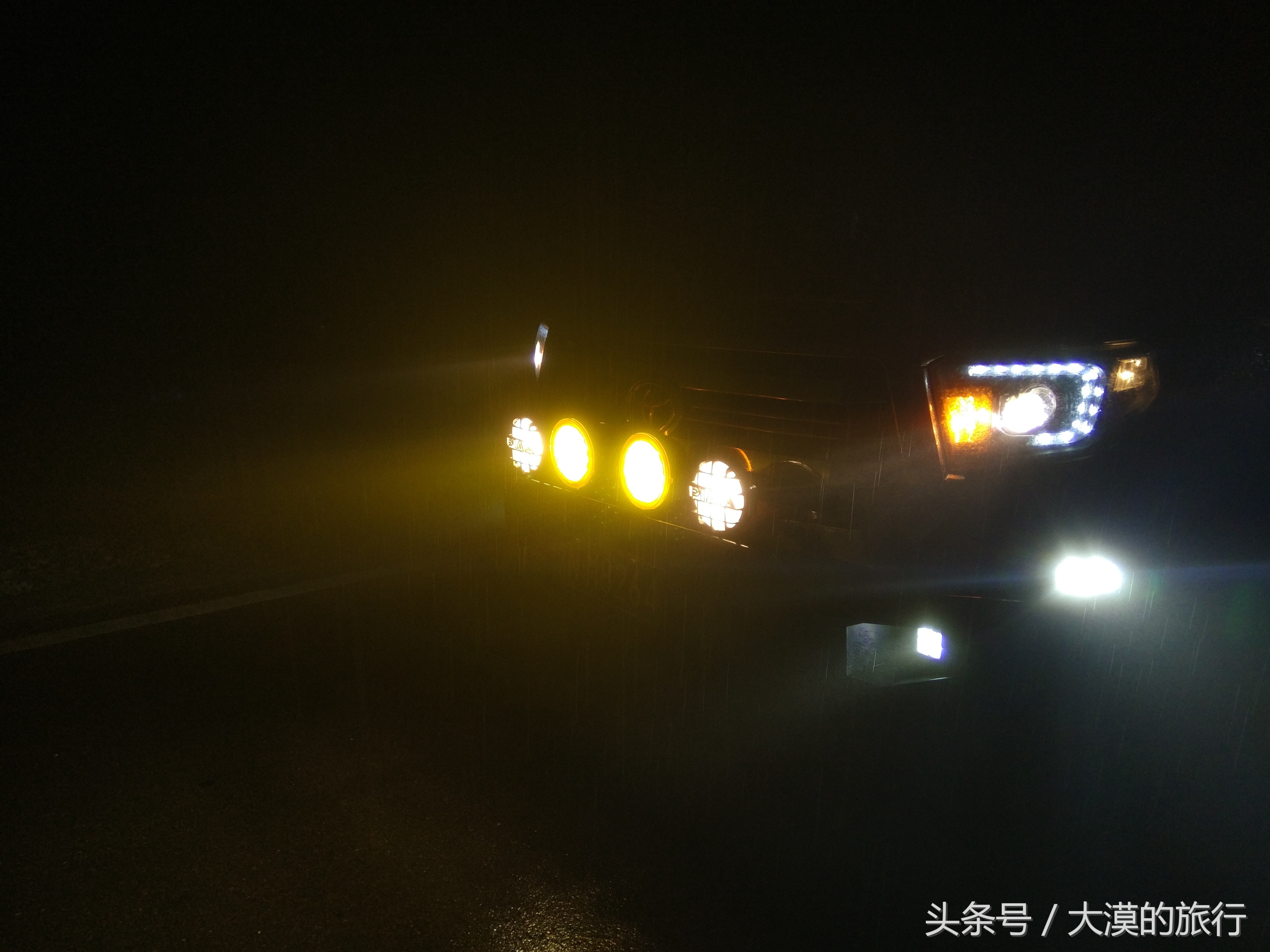 丰田坦途黄光灯,丰田坦途欧司朗激光大灯