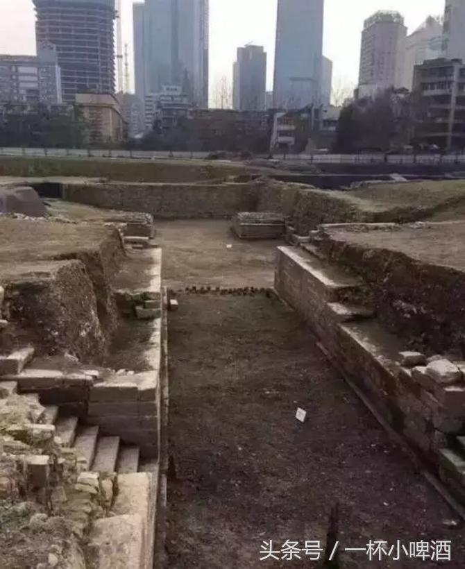 成都专业足球场设计方案,成都专业足球场有多少座位