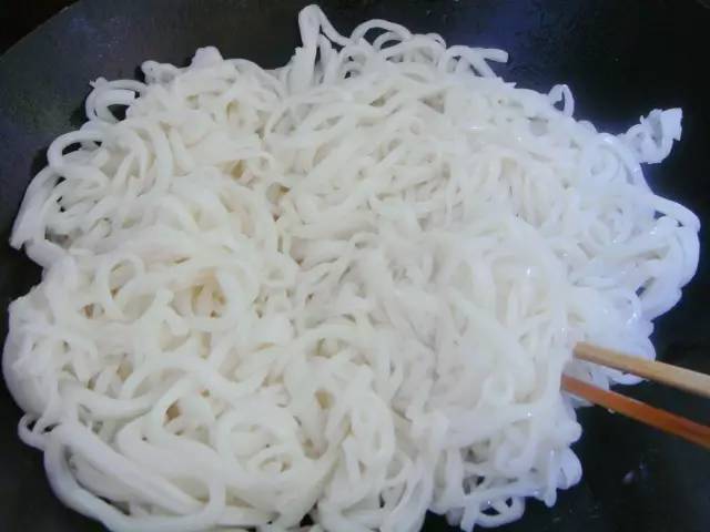 汕尾人吃薄饼有什么特殊意义吗,汕尾粿用什么做的