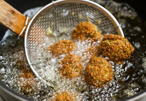 生活做菜小常识大全,如何避免油炸食物起沫