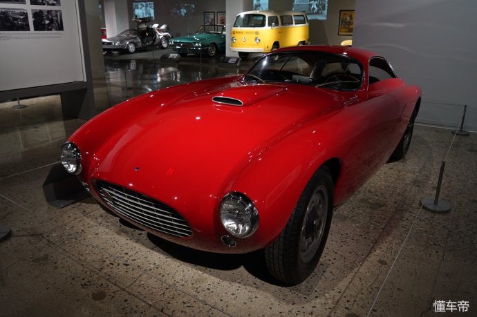 汽车博物馆蝙蝠侠战车,汽车博物馆带你了解蝙蝠侠战车