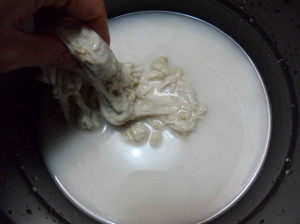 好吃的凉皮在家就可以做简单易懂,手工凉皮无添加劲道爽口好吃