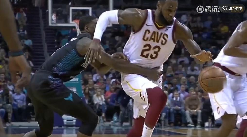 裁判报告詹姆斯最后一攻被犯规,詹姆斯被吹两个技术犯规离场