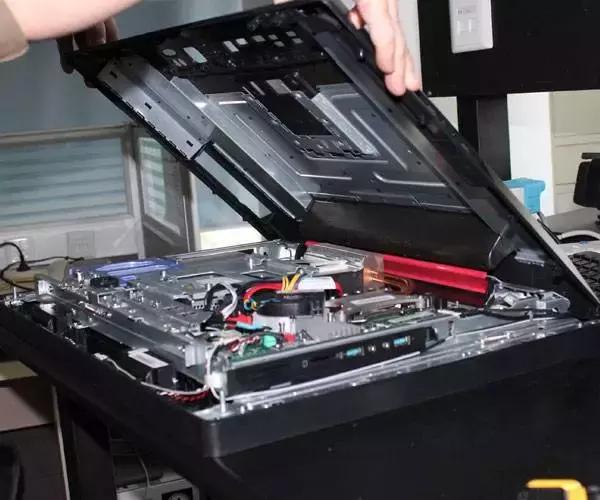 遇到事对你不闻不理身边的朋友,如果你身边有一群不待见你的朋友