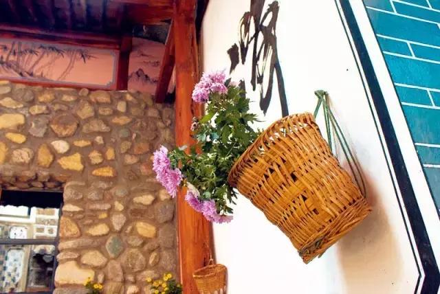 春来花自青秋至叶飘零原文解释,春来花自青秋至叶飘零出自哪里