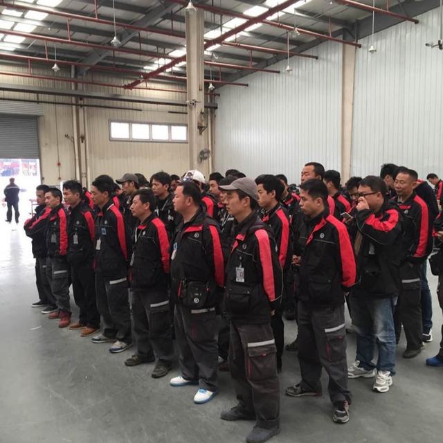 在顺丰干快递一个月能挣多少钱,在顺丰快递上班收入如何