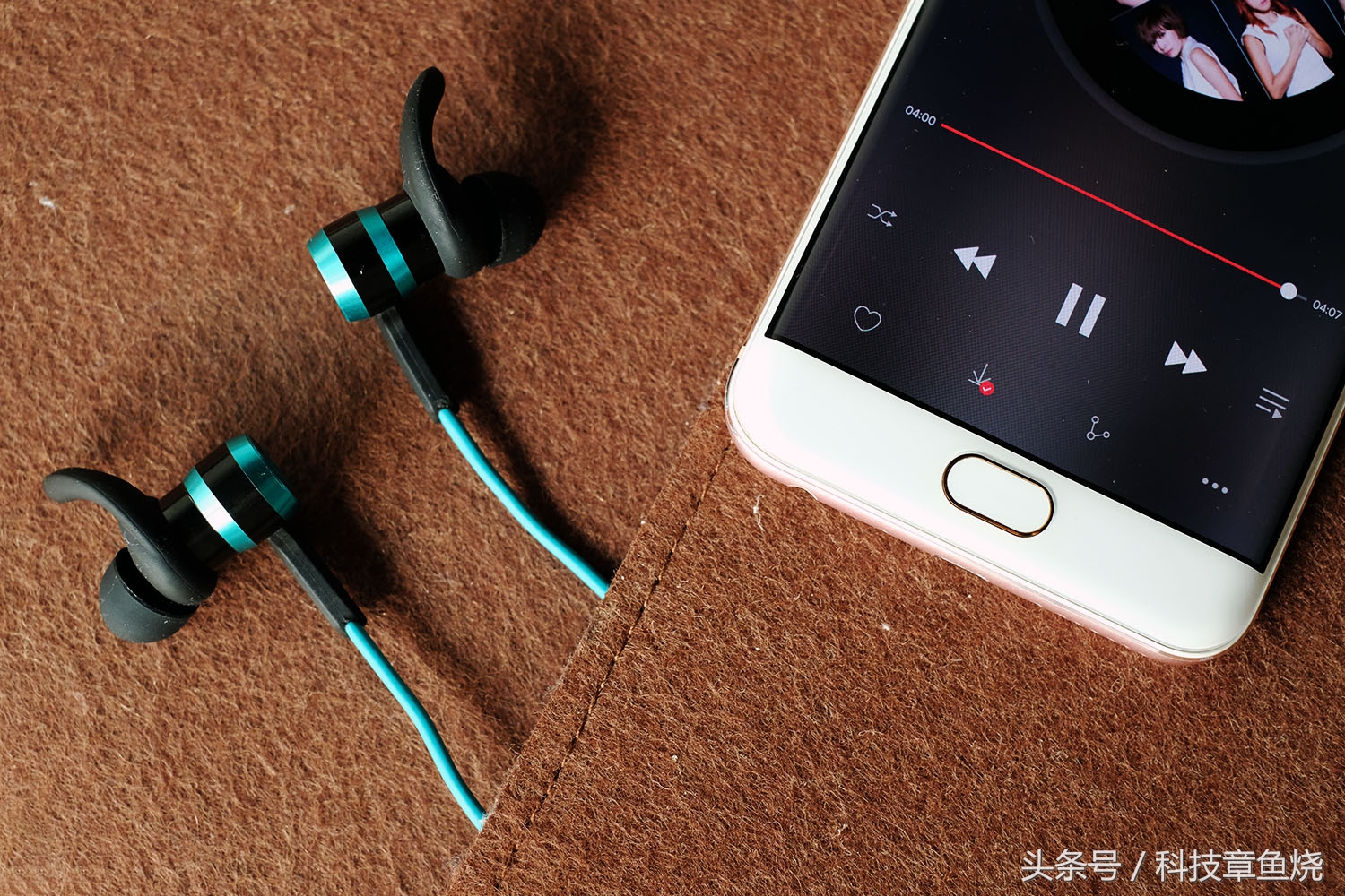 运动音乐戴耳机听,运动耳机1more