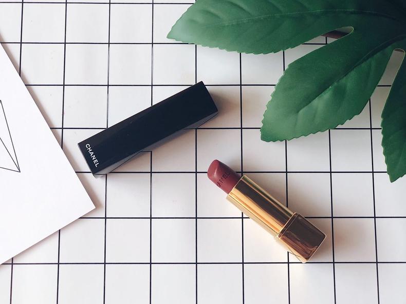 魅力丝绒唇膏58香奈儿,香奈儿丝绒58号真假