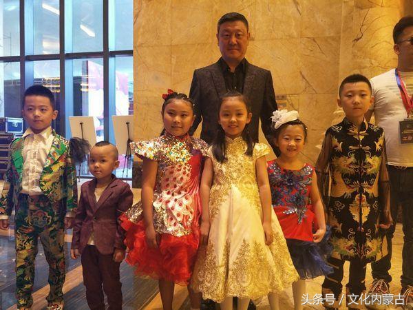 内蒙古超级萌娃亮相中国金鸡百花电影节第三届国际微电影展映盛典