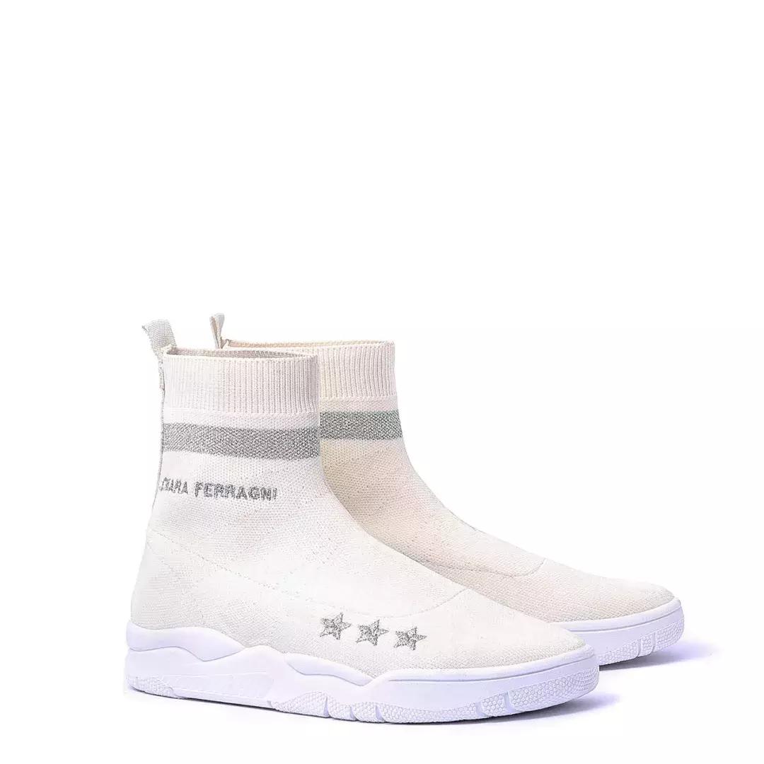 春夏小白鞋新款2022爆款百搭,百搭厚底小白鞋春夏