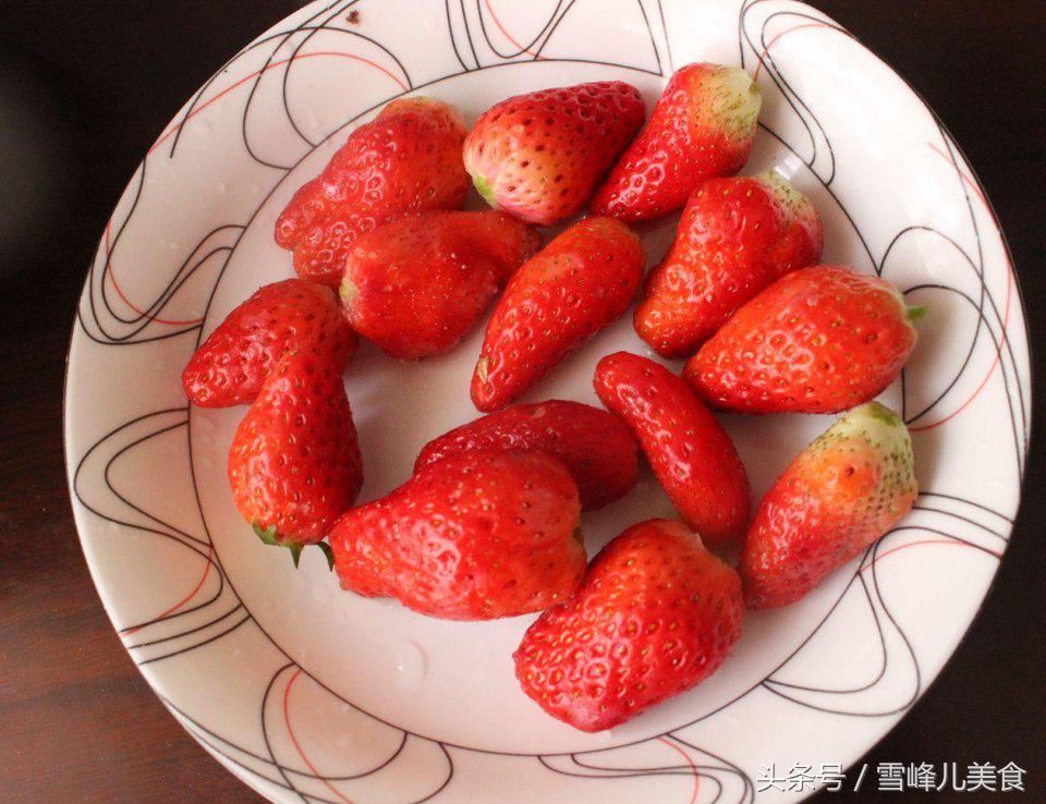 夏日自制冷饮沙冰,如何自制真正的水果冰沙