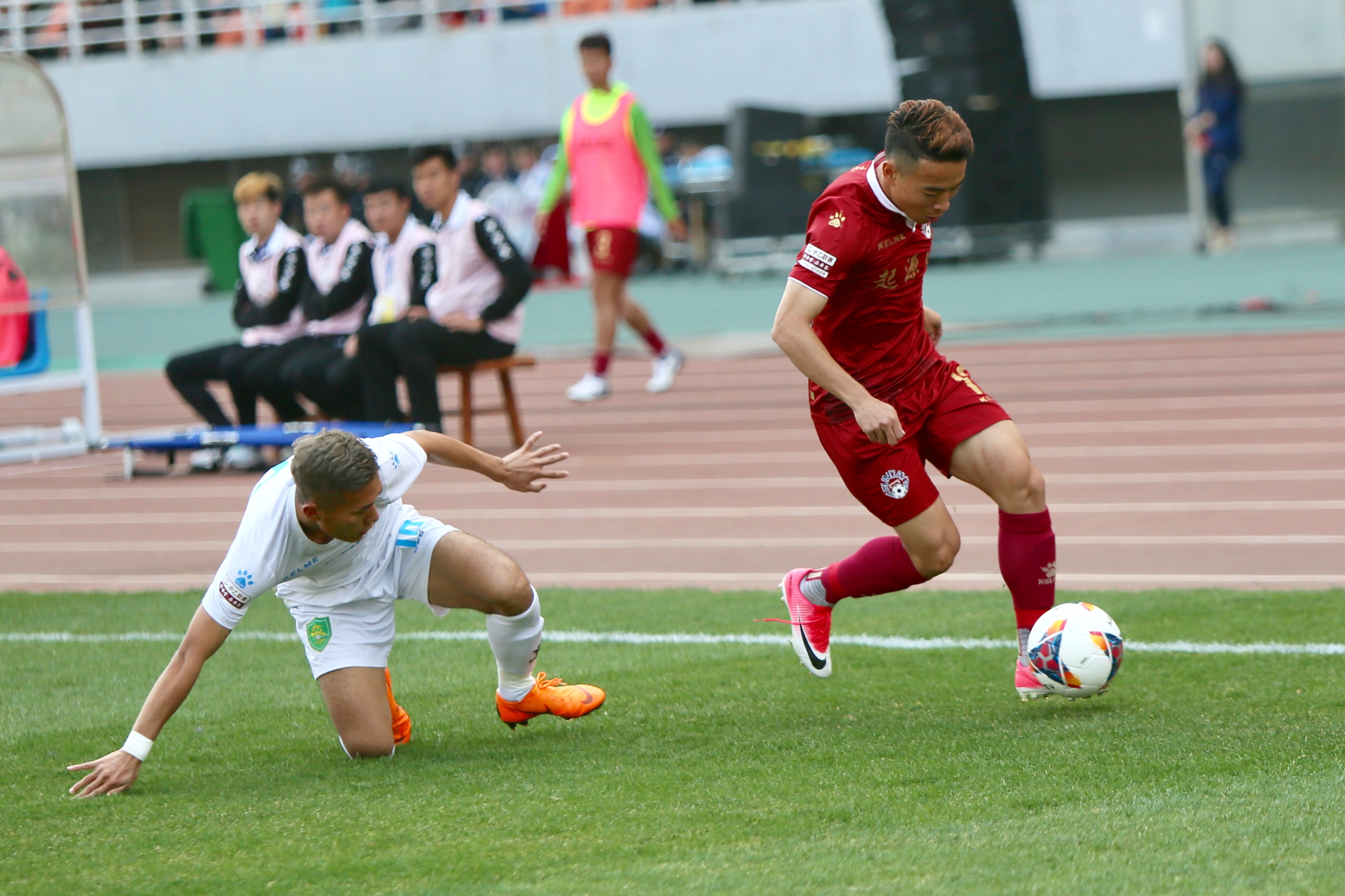 淄博足球比赛沾化领跑,淄博足球中乙比赛时间