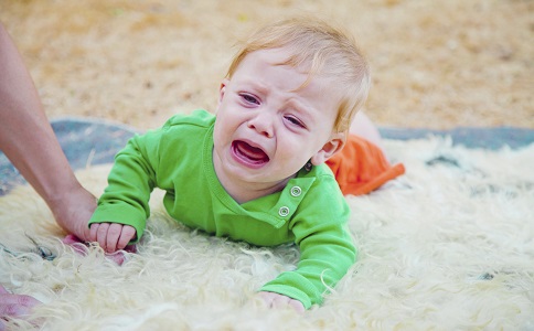 每个婴儿哭闹的原因和安抚的方法,婴儿哭闹的原因和安抚的方法