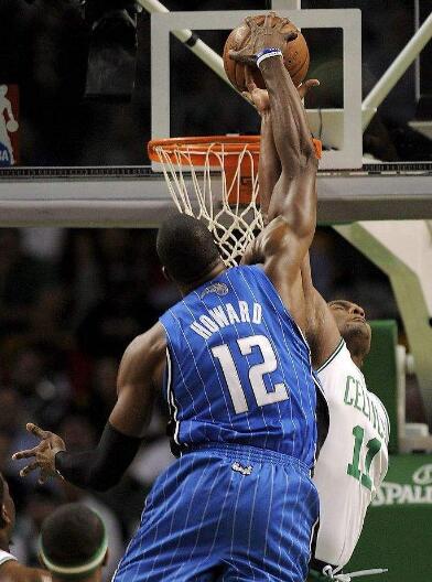 现役十大中锋霍华德,09年东决g1霍华德和詹姆斯数据