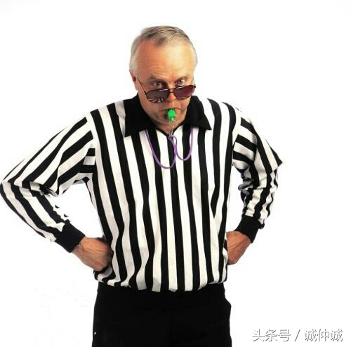 足球和女友二选一,女朋友和足球哪个更重要