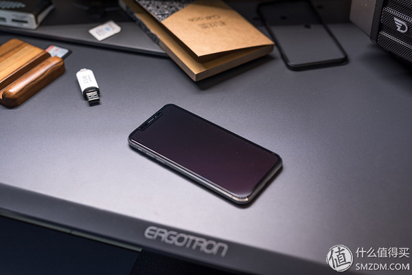 iphone手机一般推荐什么钢化膜,iphone手机原装膜好还是钢化膜好