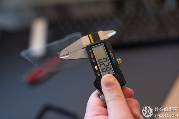 iphone手机一般推荐什么钢化膜,iphone手机原装膜好还是钢化膜好