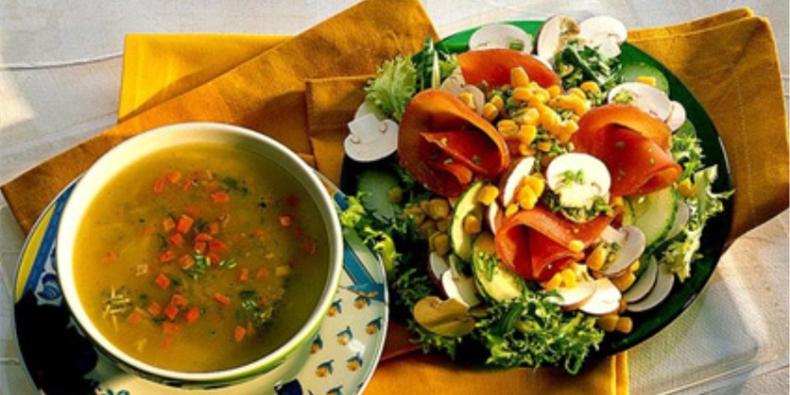 满大街白得发光的手臂和长腿，不用羡慕，做到这些，你也可以有