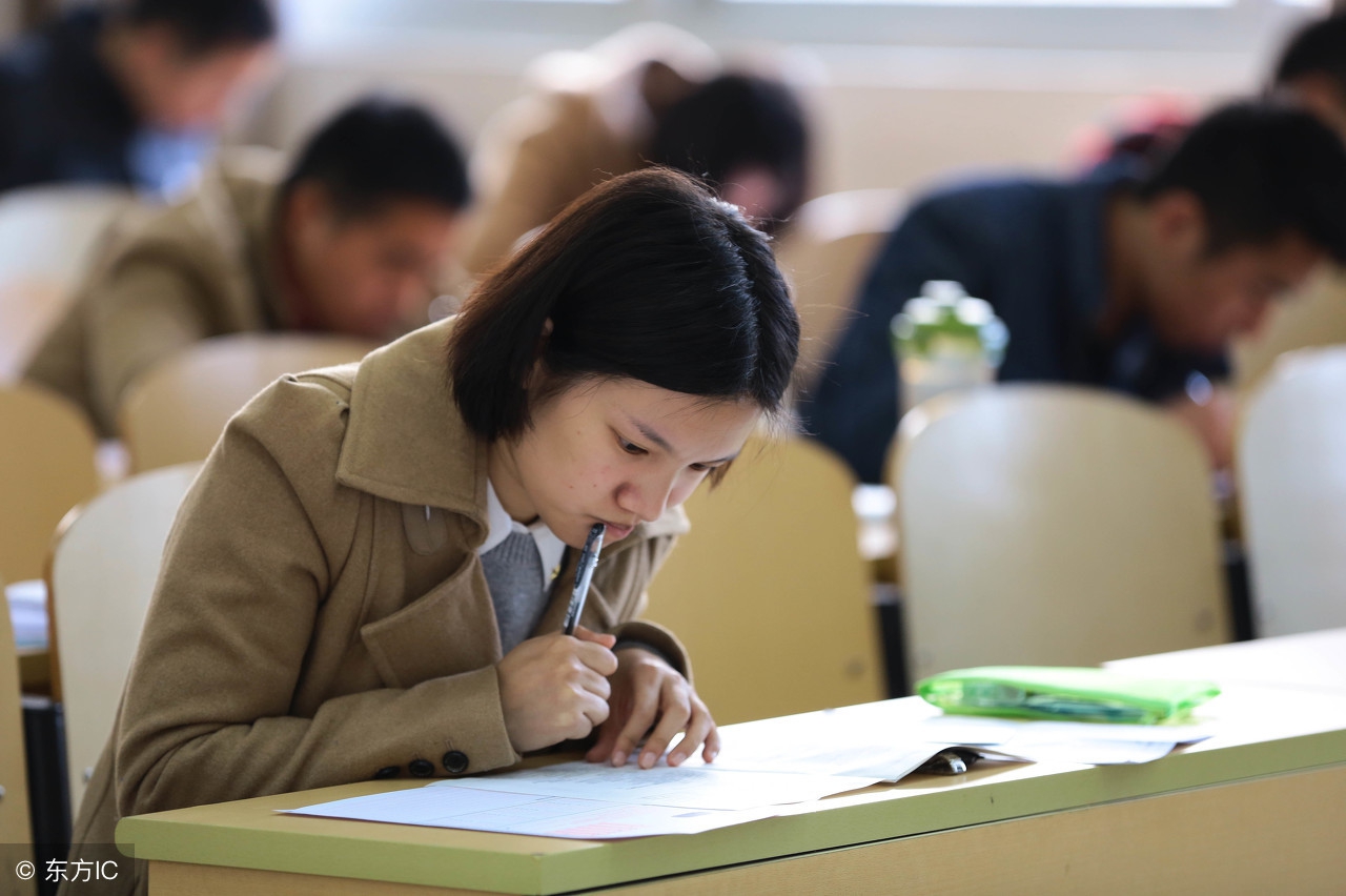 公务员考试150分上岸视频,小白考公务员如何临考刷分