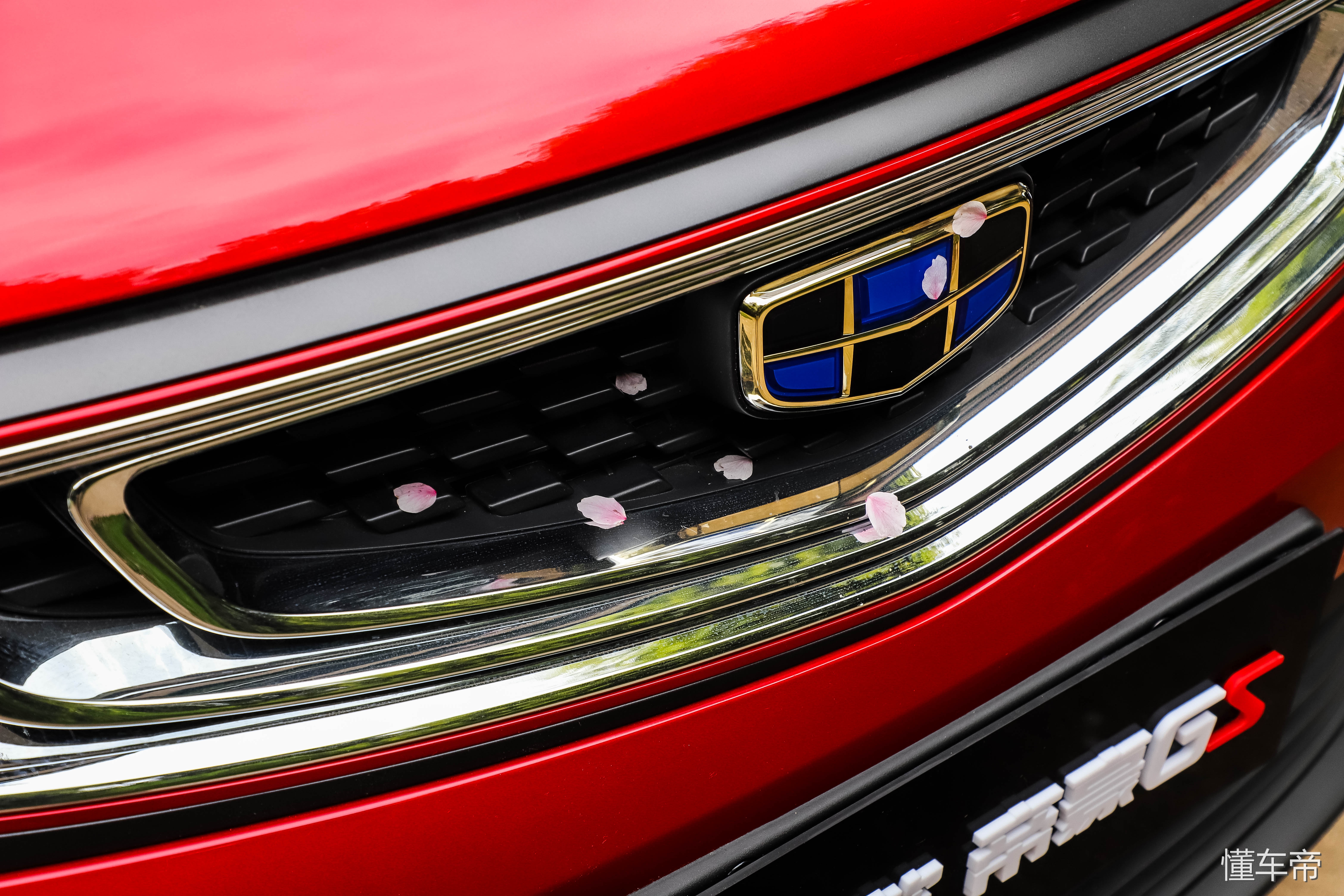 2018年帝豪gs有什么配置,2018款帝豪gs长什么样