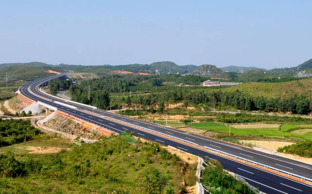 从太原自驾到临汾需要几个小时,从太原自驾到成都