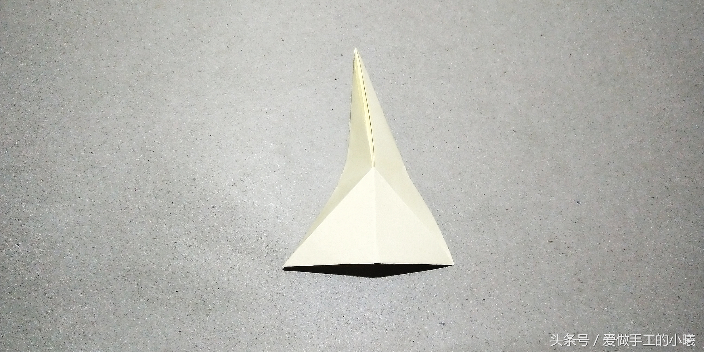 回旋飞镖折纸简单版,折纸风火轮飞镖方法