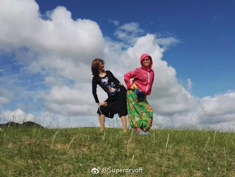 看完我妈拍的春游照片,我跟我爸都哭了……