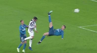 c罗世界级倒钩布冯竖大拇指,c罗惊天倒钩布冯竖大拇指